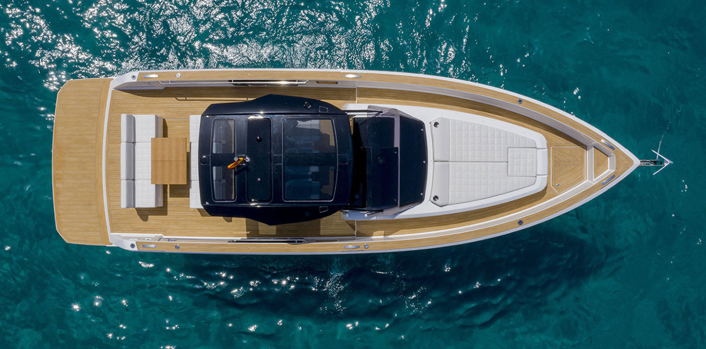 Pardo 38 yacht view of seating area and sunroof