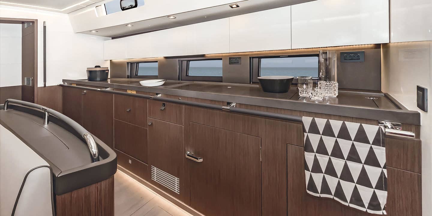 Oceanis Yacht 62 Beneteau kitchen