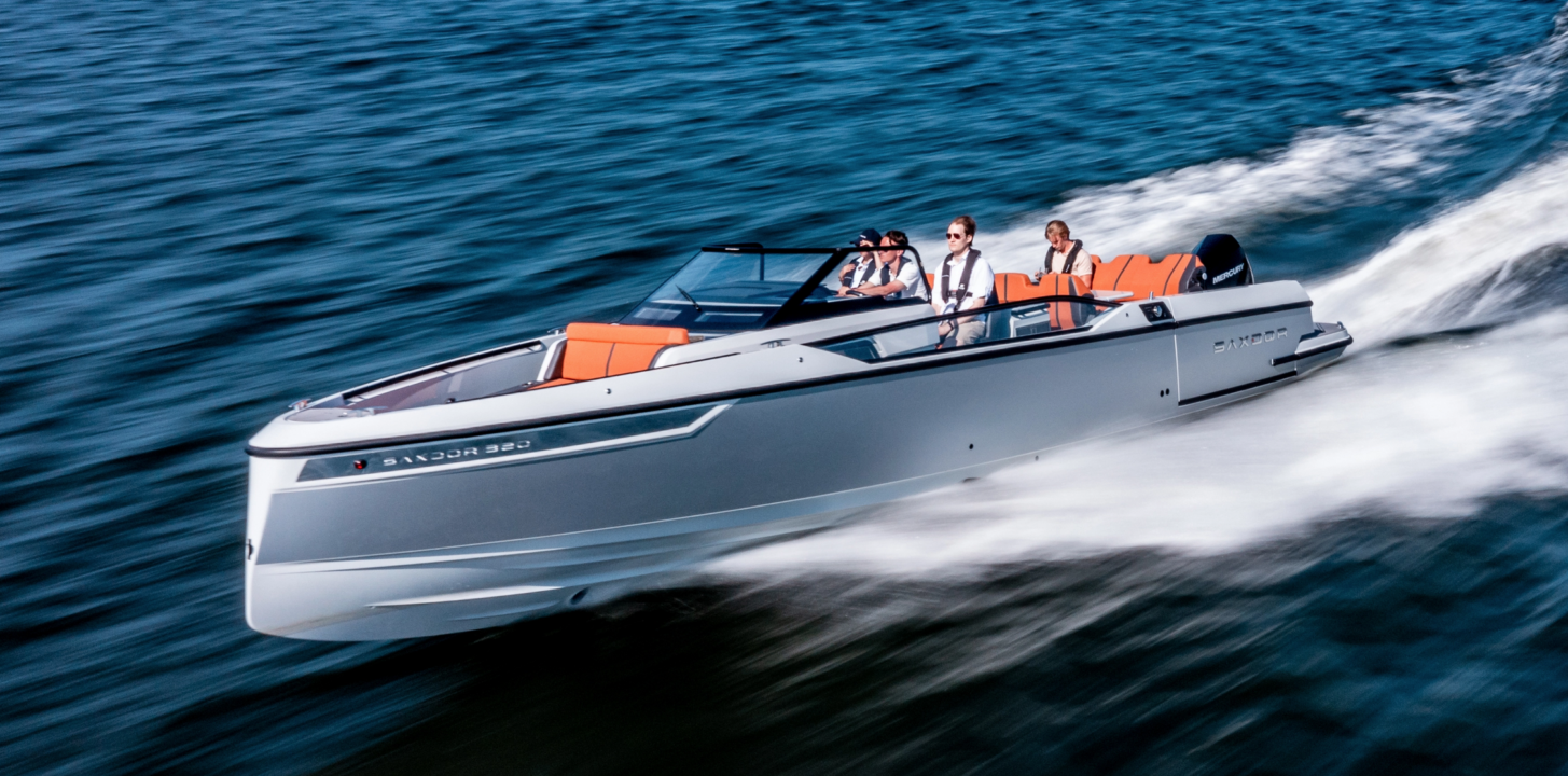 Saxdor 320 GTR motorboat to sale Geneva boats