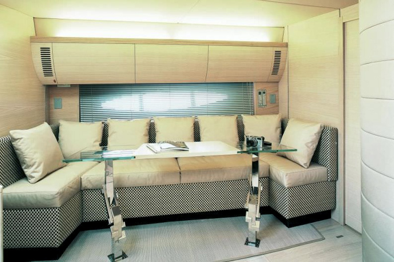 Design intérieur d'un yacht Azimut