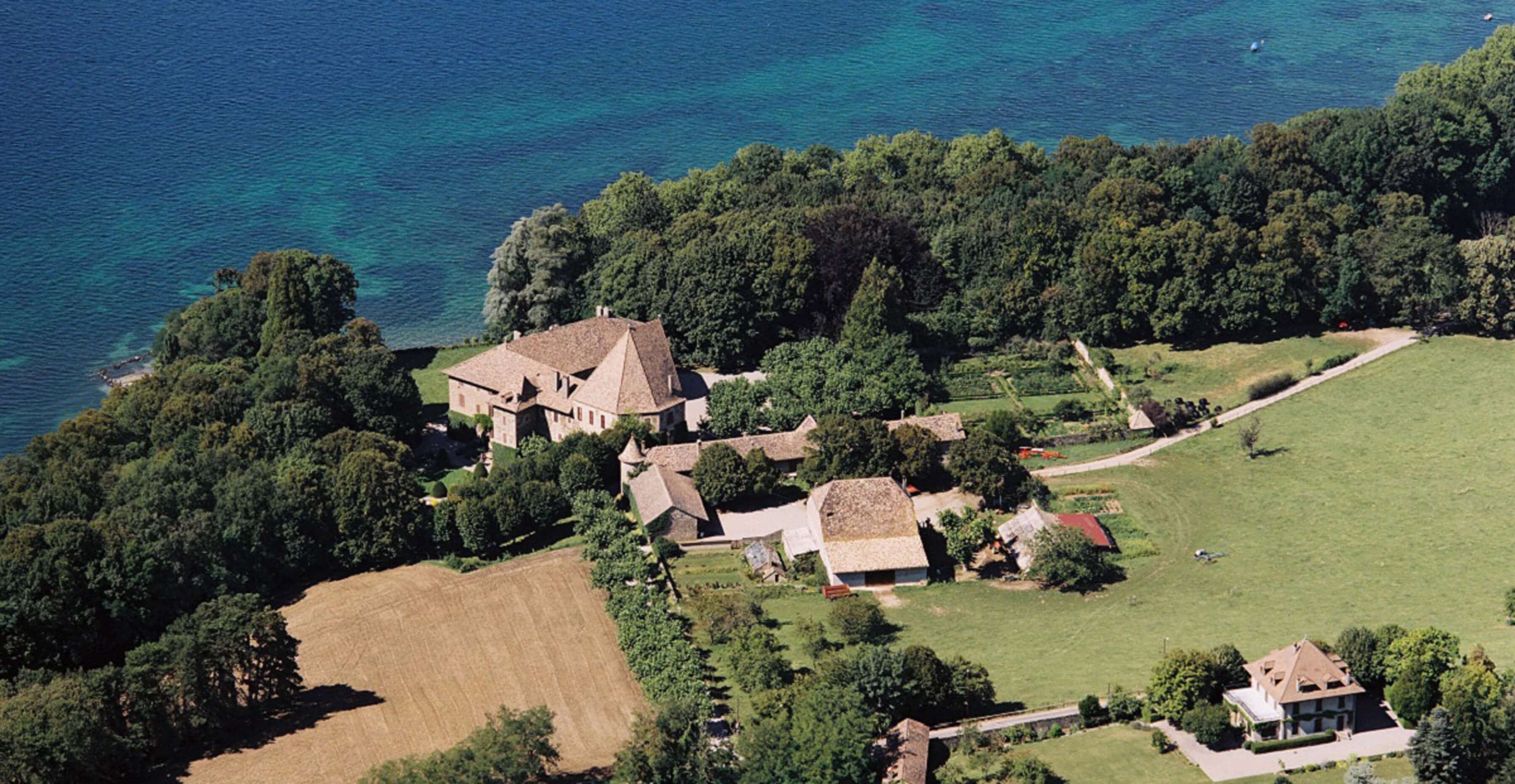 Château de Tougues on Lake Geneva