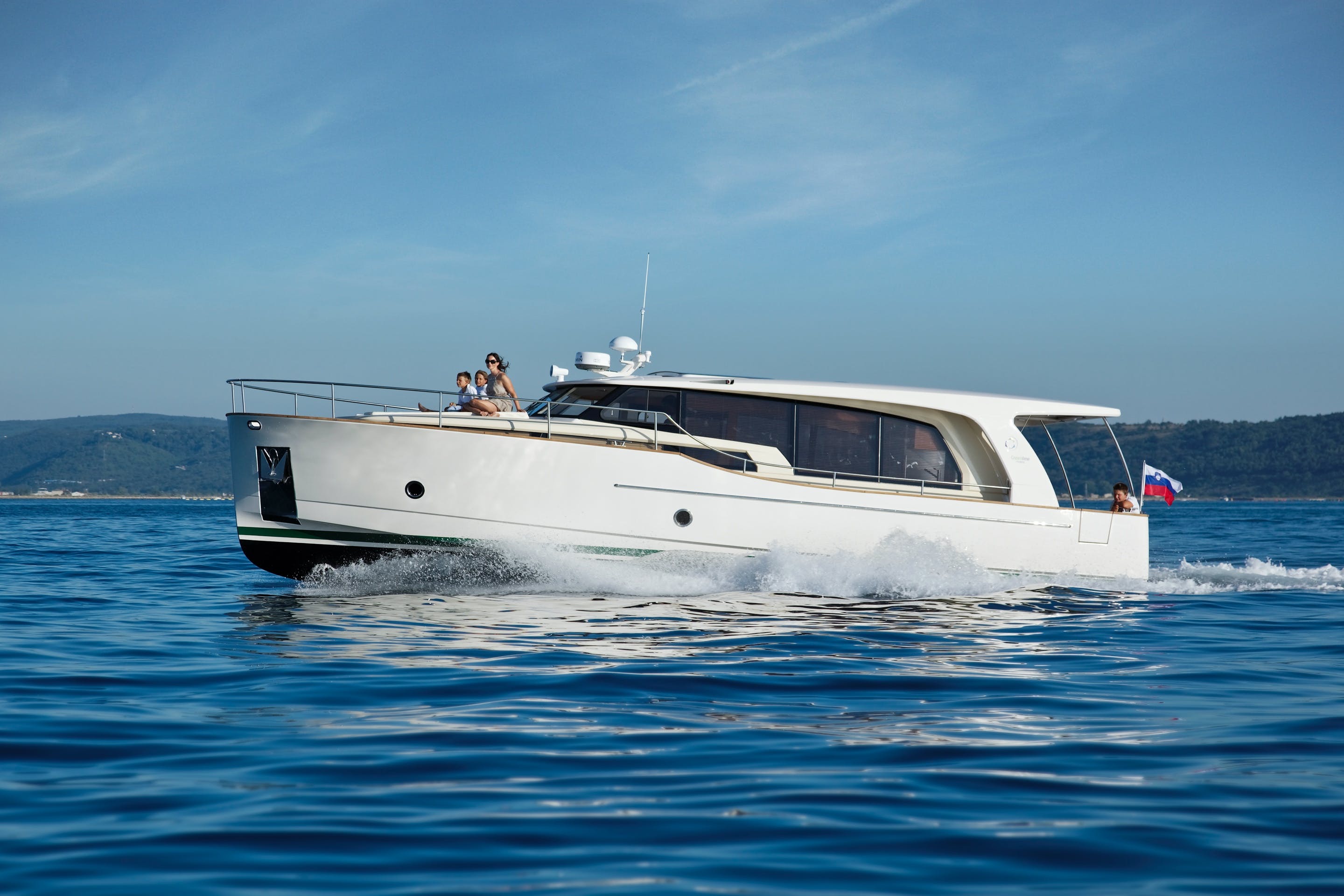 Greenline 40 boat